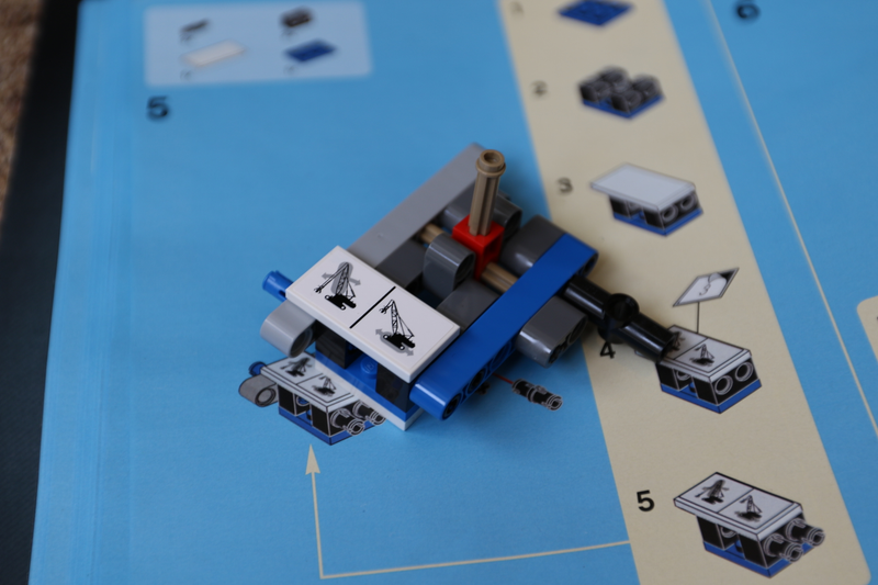 Illustration for article titled Lego Technic Crawler Crane: The Oppo Review